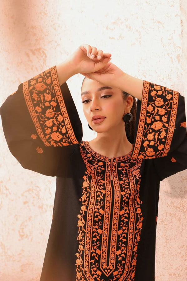 Pure Lawn 3-Piece Embroidered Dress โ Handmade Style Elegance