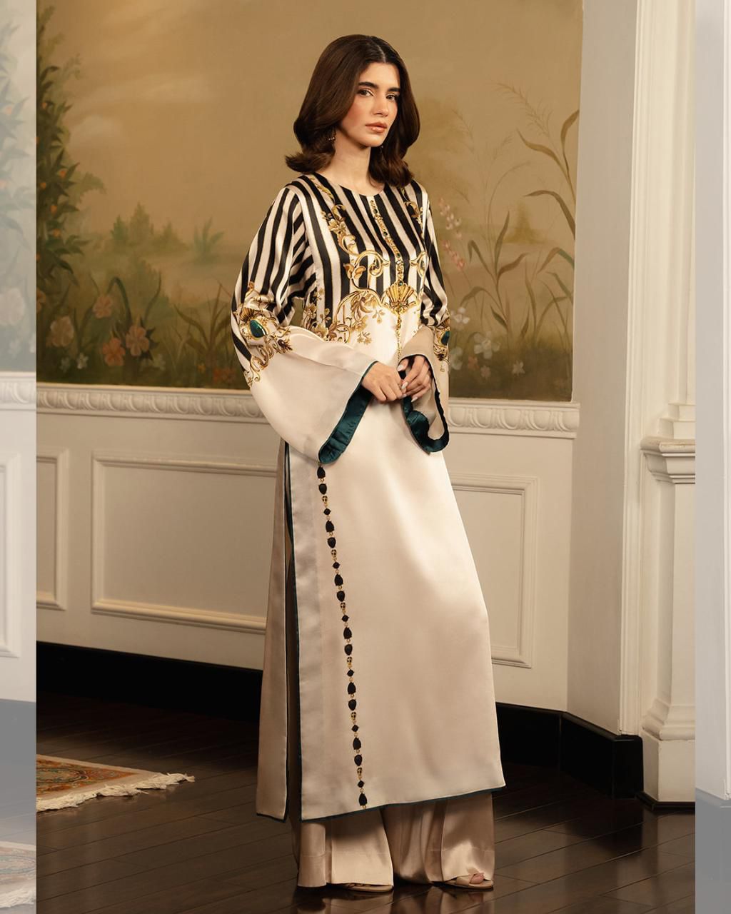 Elegant Shamoze Silk 3-Piece Digital Print Suit – Fancy Neckline Edition